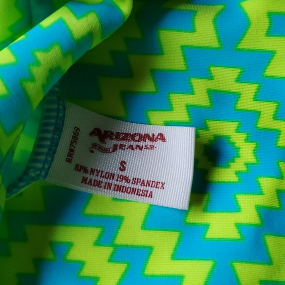 Swim top - Picture 4 of 4